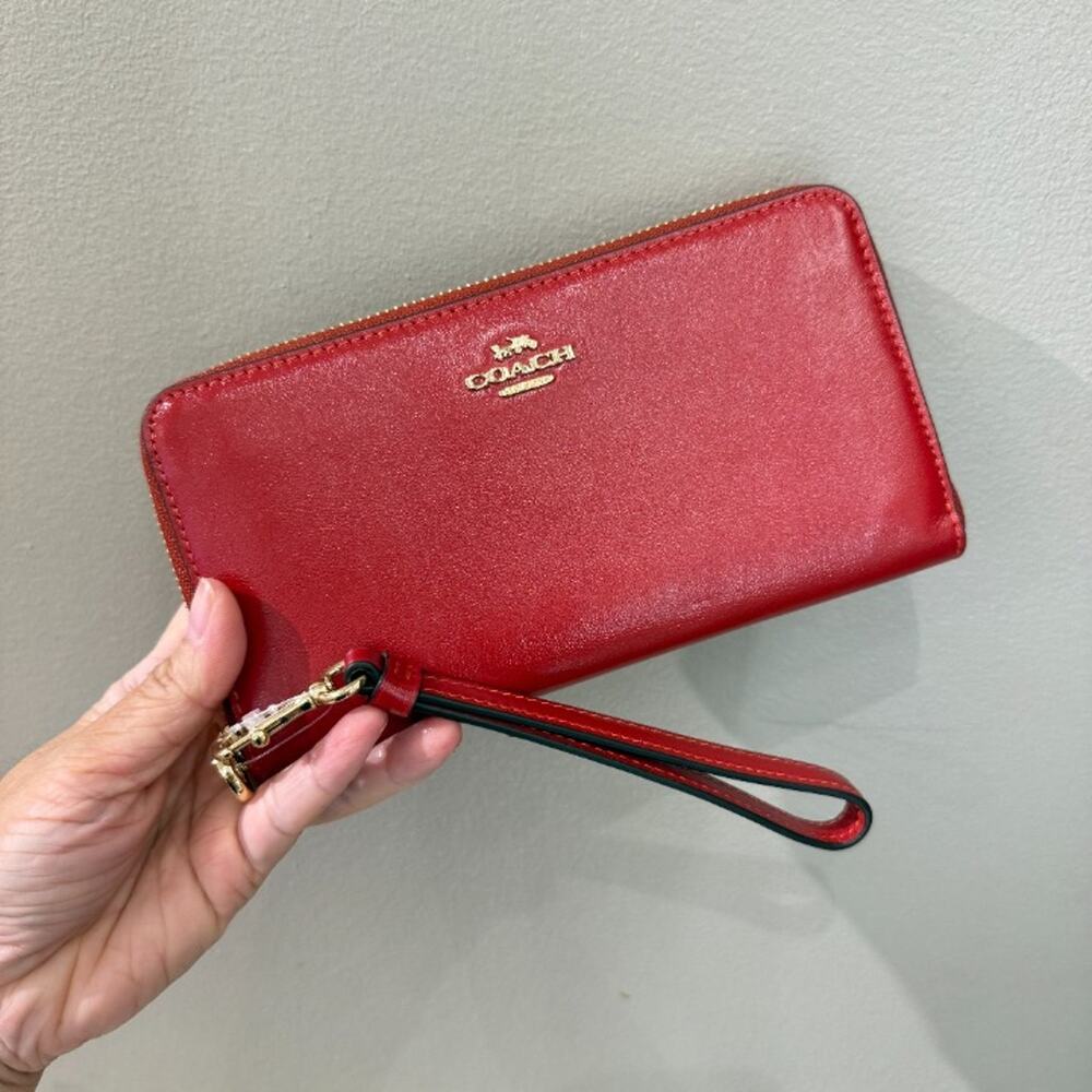 NEW‼️Coach Long Zip Around Wallet CEC19 crinkle leather/Gold/Poppy $175